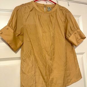 Worthington gold tee